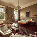 Kaštieľ Hotel Mojmírovce