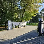 Kastiel 4* Mojmírovce