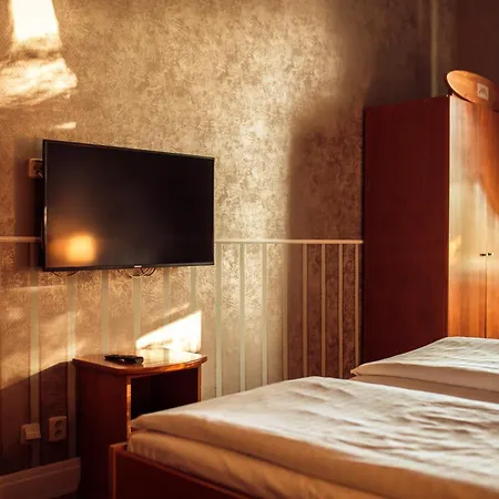 Kaštieľ 4* Mojmírovce