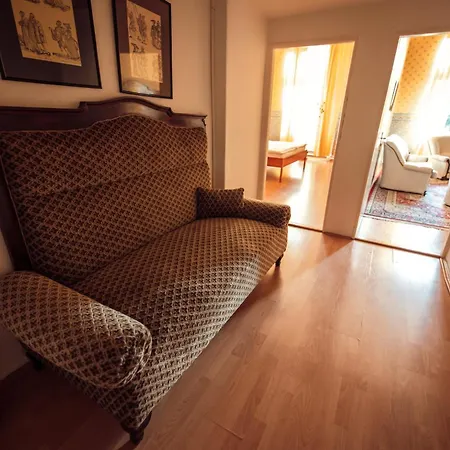 Kaštieľ Hotel 4*