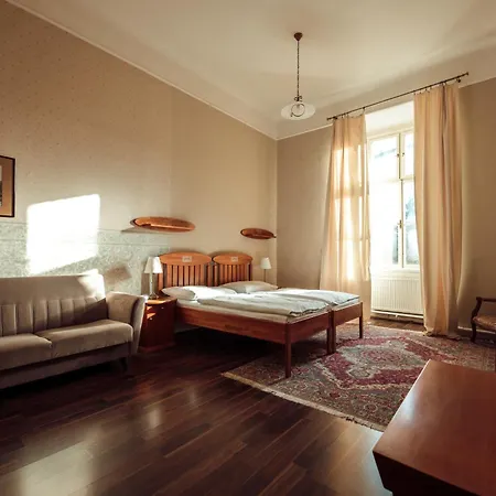 Kaštieľ Hotel Mojmírovce