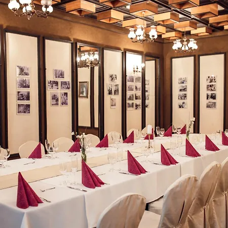 Kastiel 4* Mojmírovce