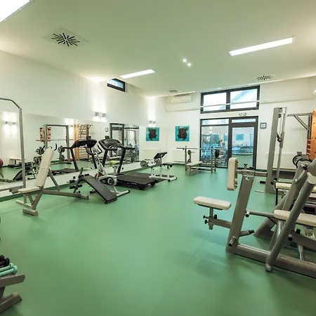 Kastiel 4* Mojmírovce