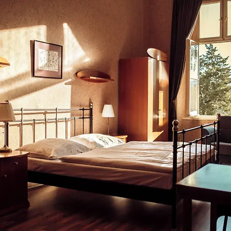 Kaštieľ Hotel