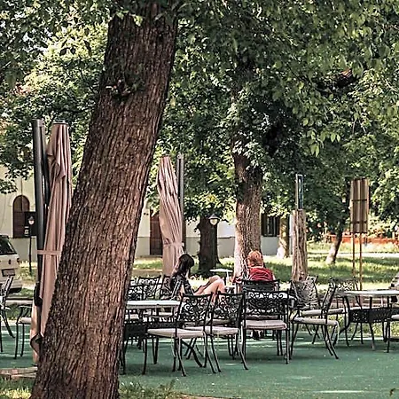 Hotel Kaštieľ Mojmírovce